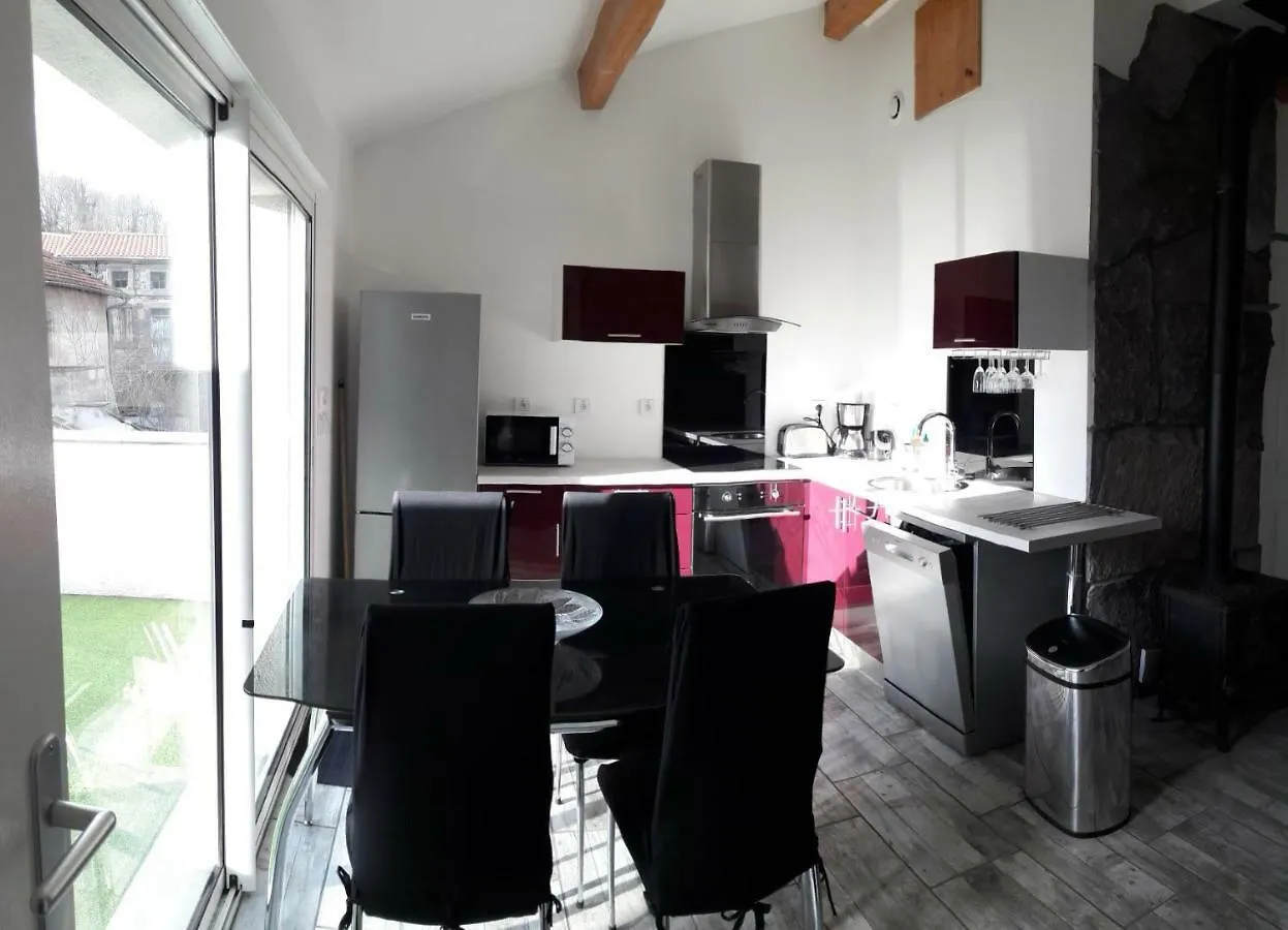 Gite Du Sabotier Lamadon Saint-Genes-Champanelle Holiday home