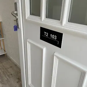 Appartement Place Du Marche 103, Au Coeur Du Centre-ville, Roanne